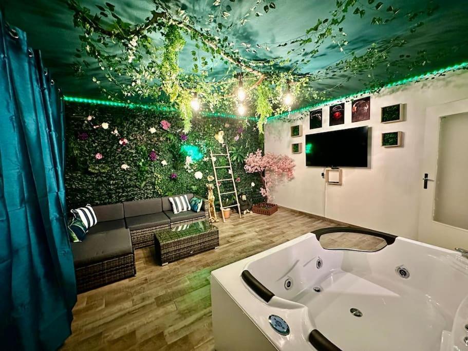 The Jungle Strasbourg Apartment Schiltigheim